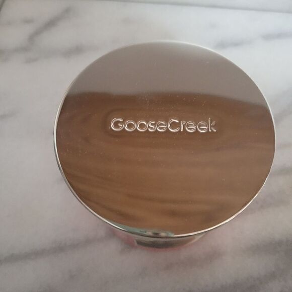 Goose Creek Hot Cocoa & Peppermint Soy Wax Jar Container Candle - Picture 2 of 4